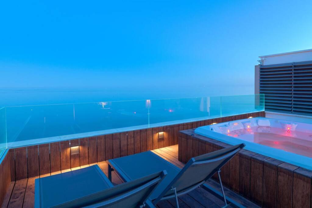 D&R Penthouse On The Beach Apartment Malaga Ngoại thất bức ảnh